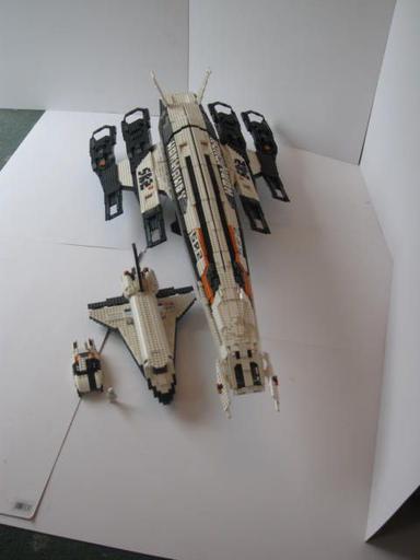 Mass Effect 2 - SSV Normandy SR2 из Lego